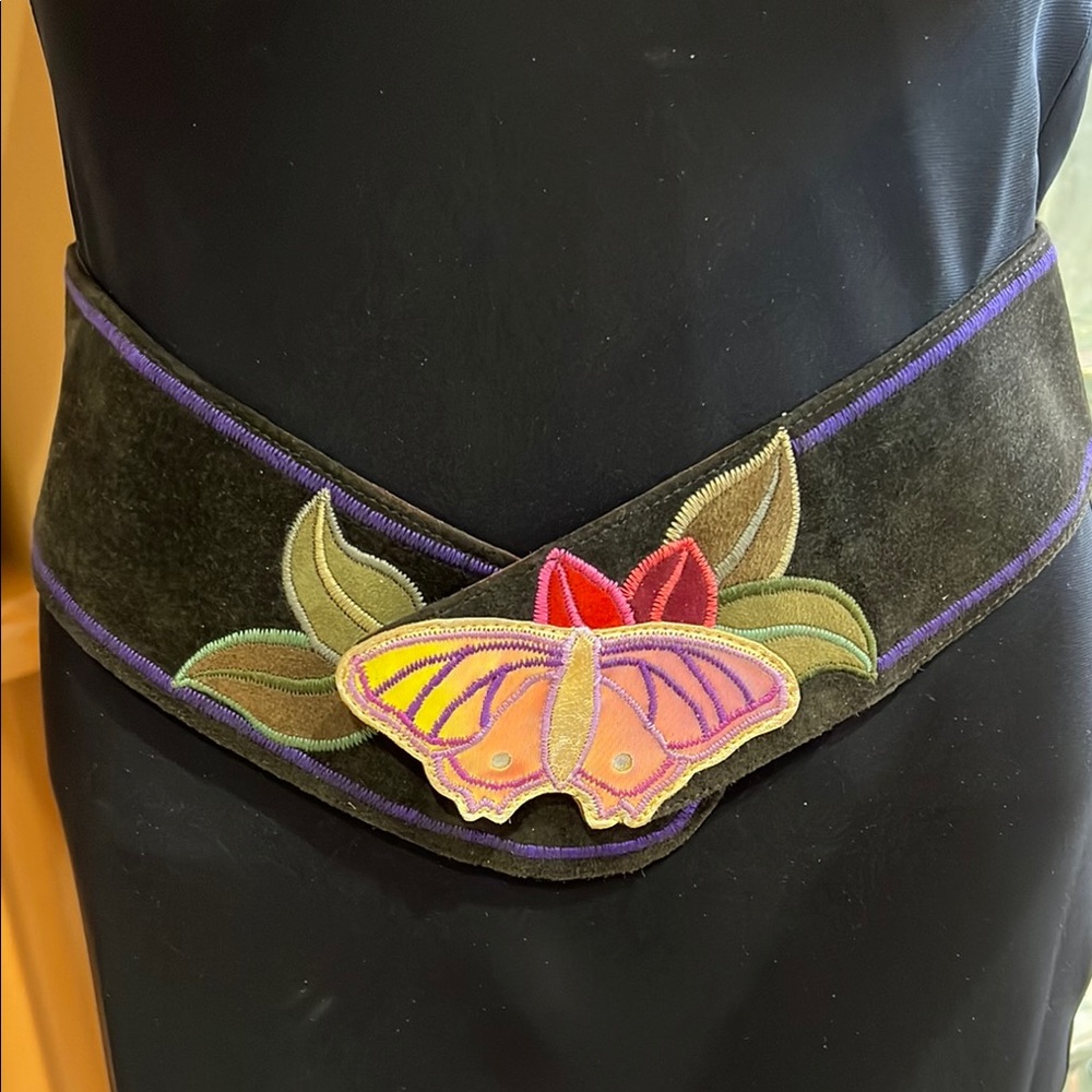 Deep Brown Suede Floral Belt with Eye-Catching Embroidered Butterfly Design